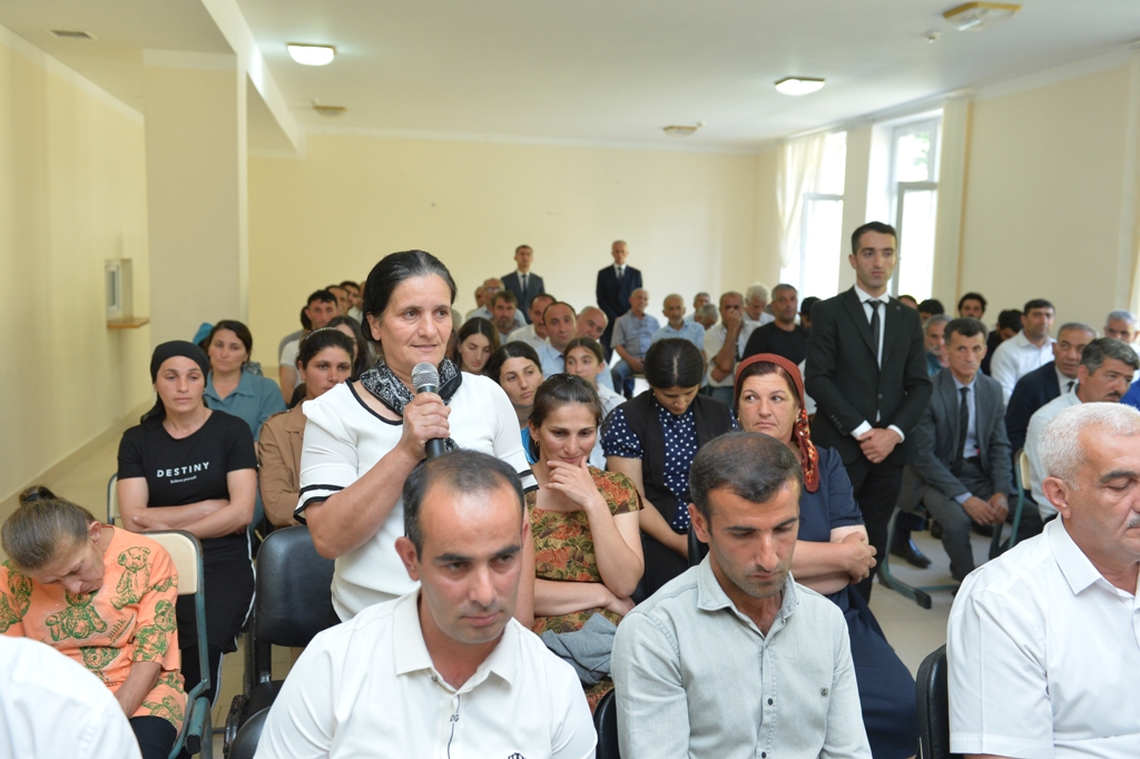 Bəliton sakinləri Taleh Qaraşovun səyyar görüşündən razı qaldılar - FOTOLAR