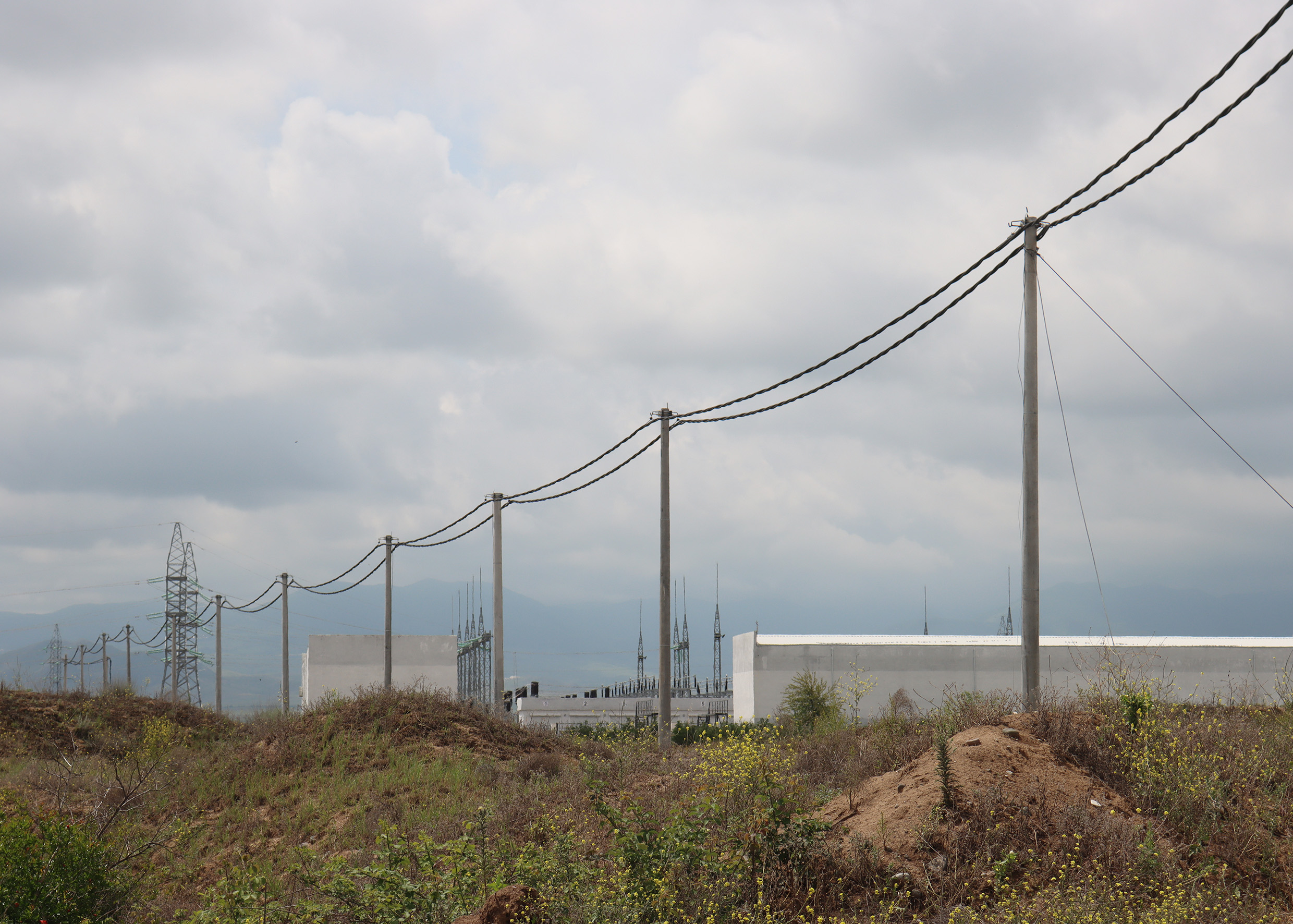 “Azərişıq” Ağdamda yeni elektrik şəbəkəsi qurur - VİDEO