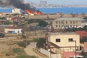 Səbaildəki güclü yanğın məhdudlaşdırıldı - VİDEO