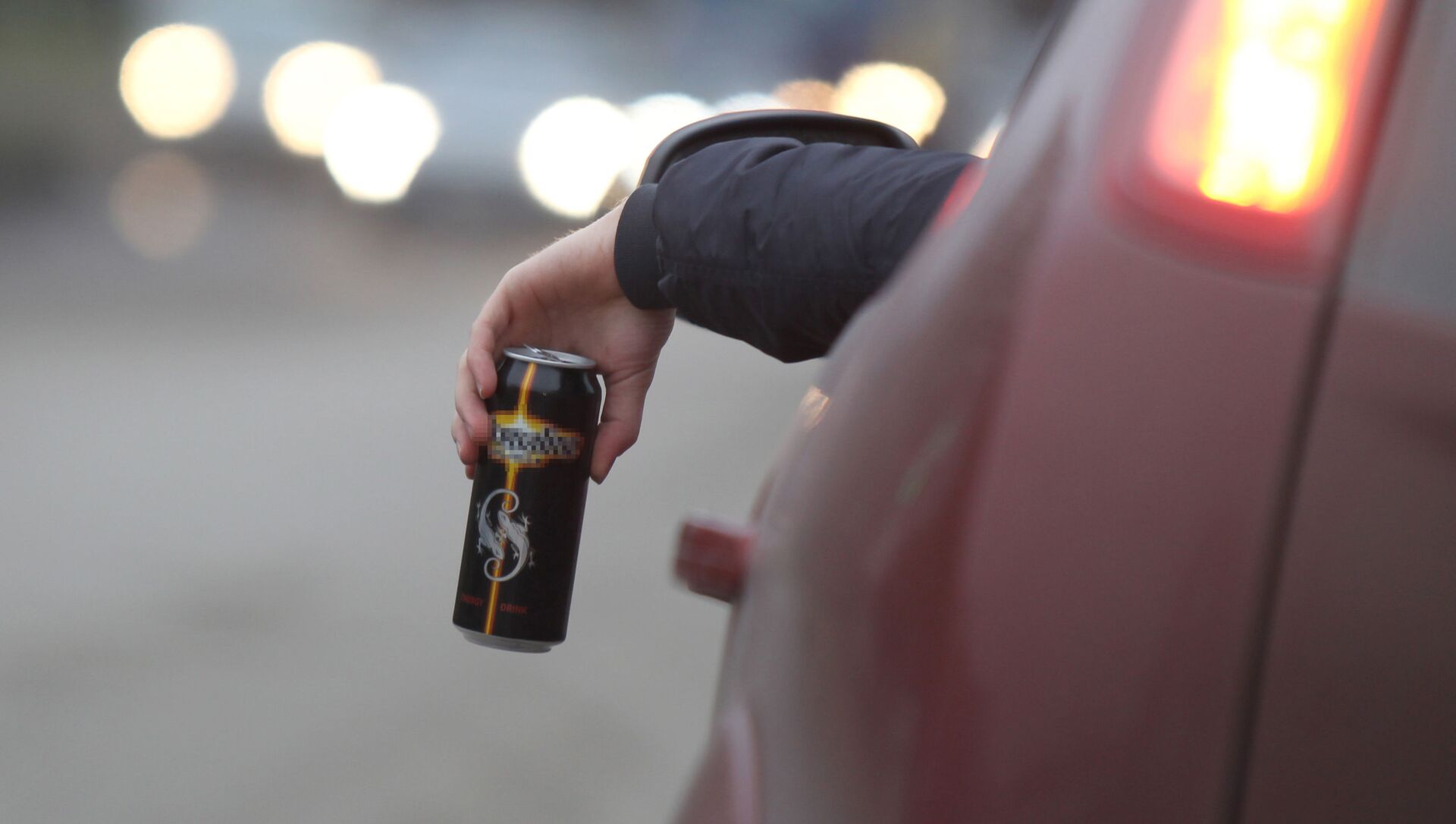 Deputatlara bu içki qadağan edilir - Spikerdən təklif