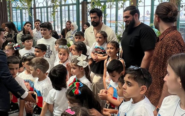 Burak Özçivit Bakıda - FOTOLAR