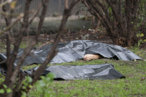 İstirahətə apardığı arvadını meşədə boğdu