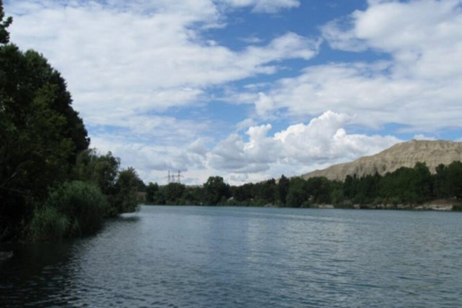 Kür çayının kənarından meyit tapıldı