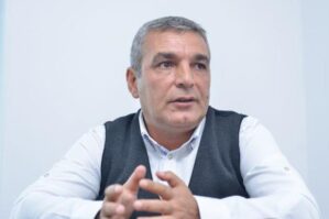 Natiq Cəfərli atasından yazdı: "Komadadır, indi..." - YENİLƏNİB