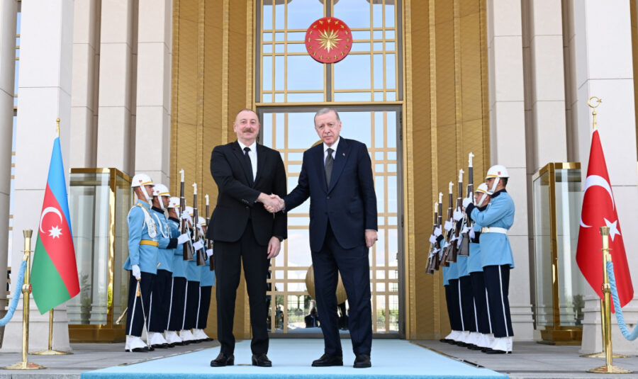 İlham Əliyev Ərdoğanı bu sözlərlə təbrik etdi