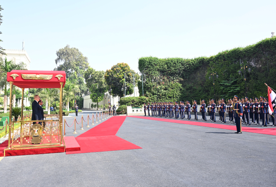 İlham Əliyevin Qahirədə rəsmi qarşılanma mərasimi oldu - VİDEO