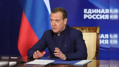 russia will not let mutiny turn into coup ex president dmitry medvedev