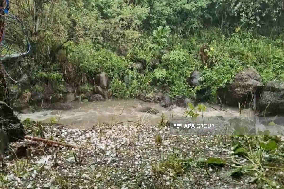 Şahbuza leysan və dolu yağır 1 sahbuz dolu