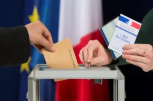 Fransada növbədənkənar parlament seçkisinin ikinci turu keçirilir