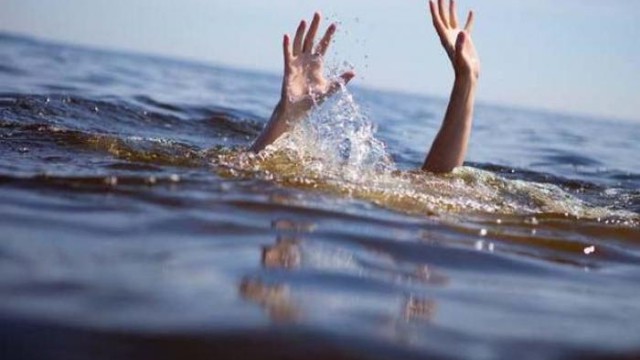 Batma təhlükəsi ilə üzləşən 2 nəfər xilas edildi