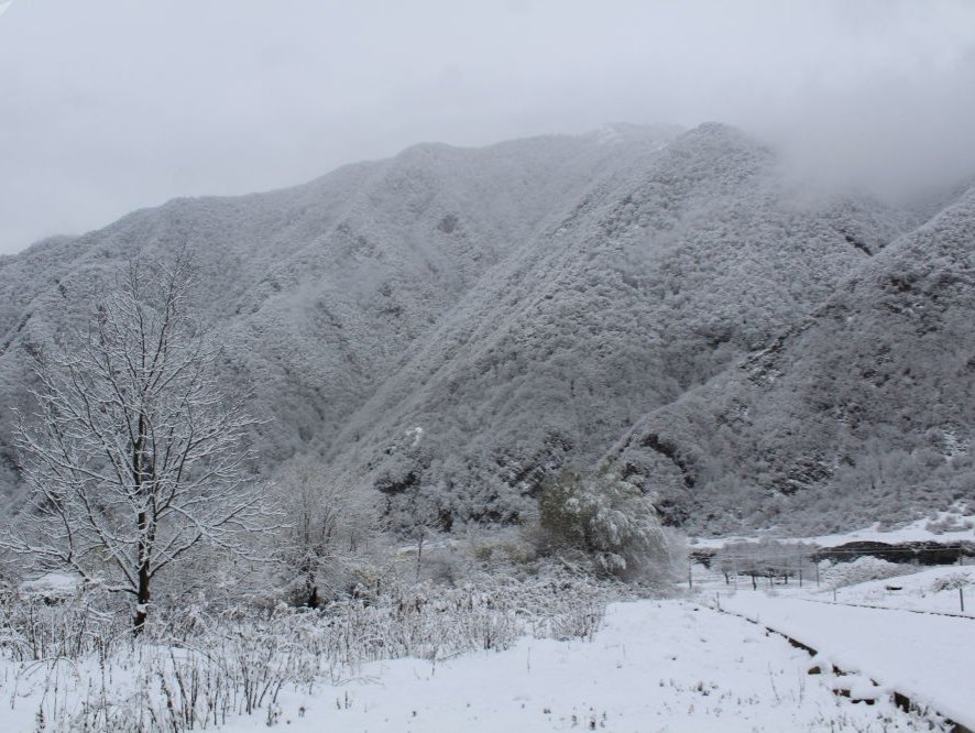 Şahdağa qar yağdı