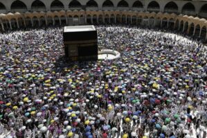 Məkkədən paylaşılan görüntülər müzakirəyə səbəb oldu - FOTO