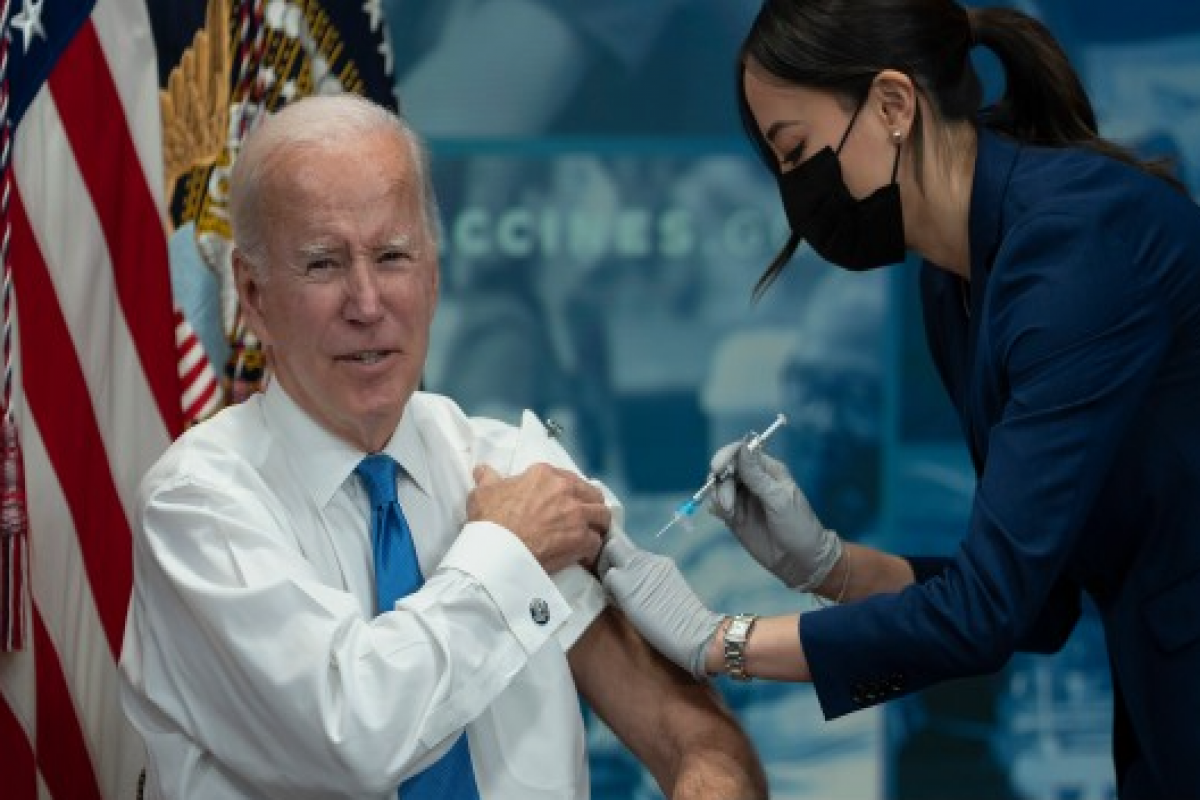 Bayden koronavirusa yoluxdu: Vəziyyəti necədir?