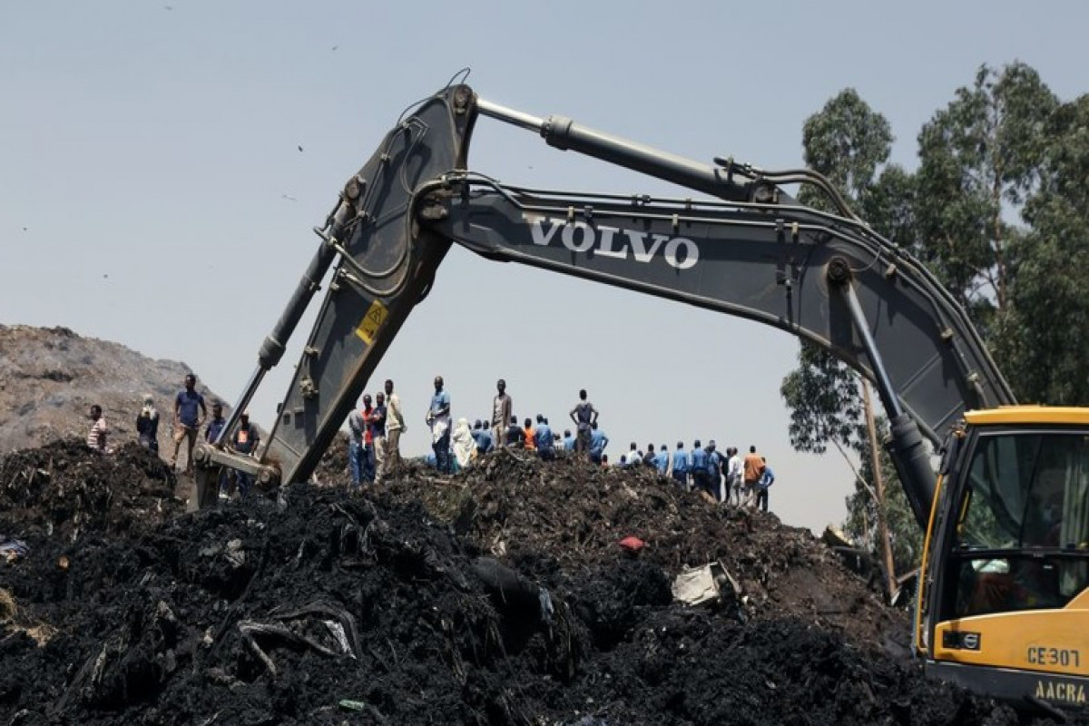 Bu ölkədə torpaq sürüşməsi 200-dən çox insanın canını aldı