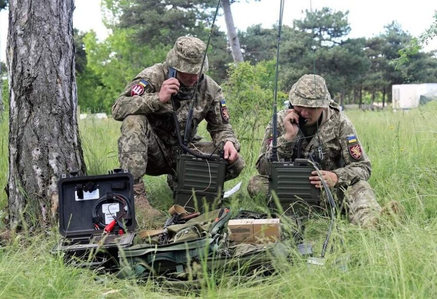 Unikal metod: rus hərbçiləri belə əlaqə yaradırlar - VİDEO