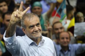 Pezeşkianın təəccübləndirən SƏRVƏTİ: İki yerdə evim, bağım...