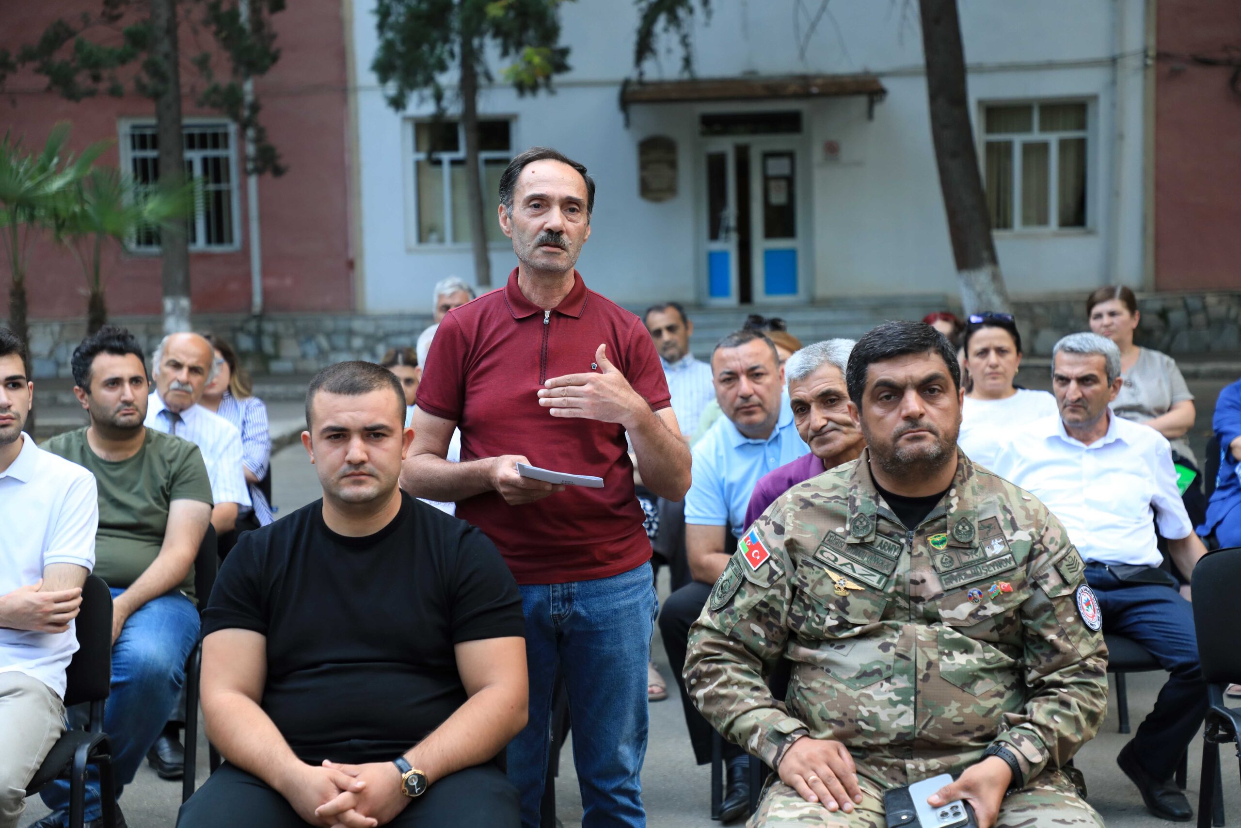 Niyazi Bayramov sakinlərin müraciətlərini dinlədi - FOTOLAR