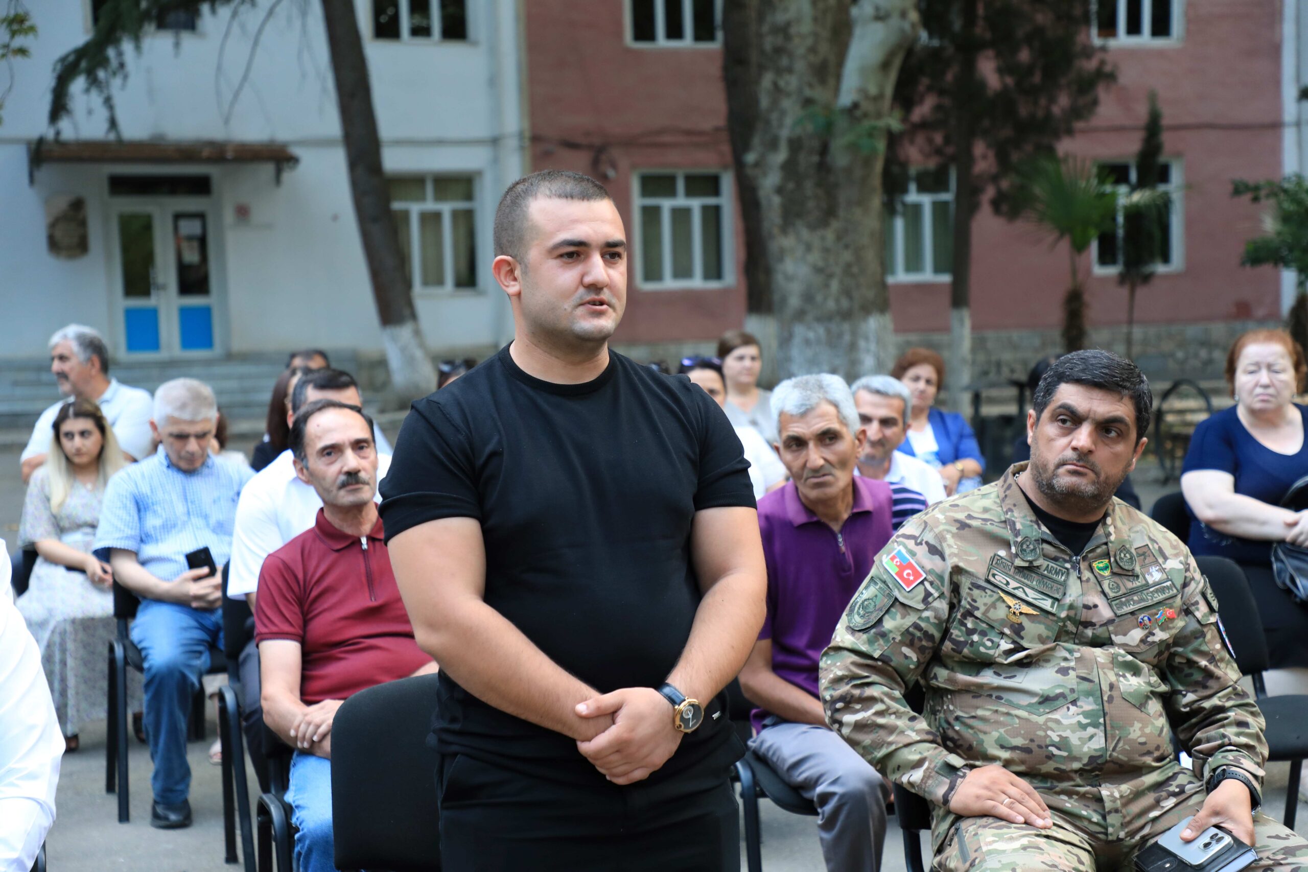 Niyazi Bayramov sakinlərin müraciətlərini dinlədi - FOTOLAR