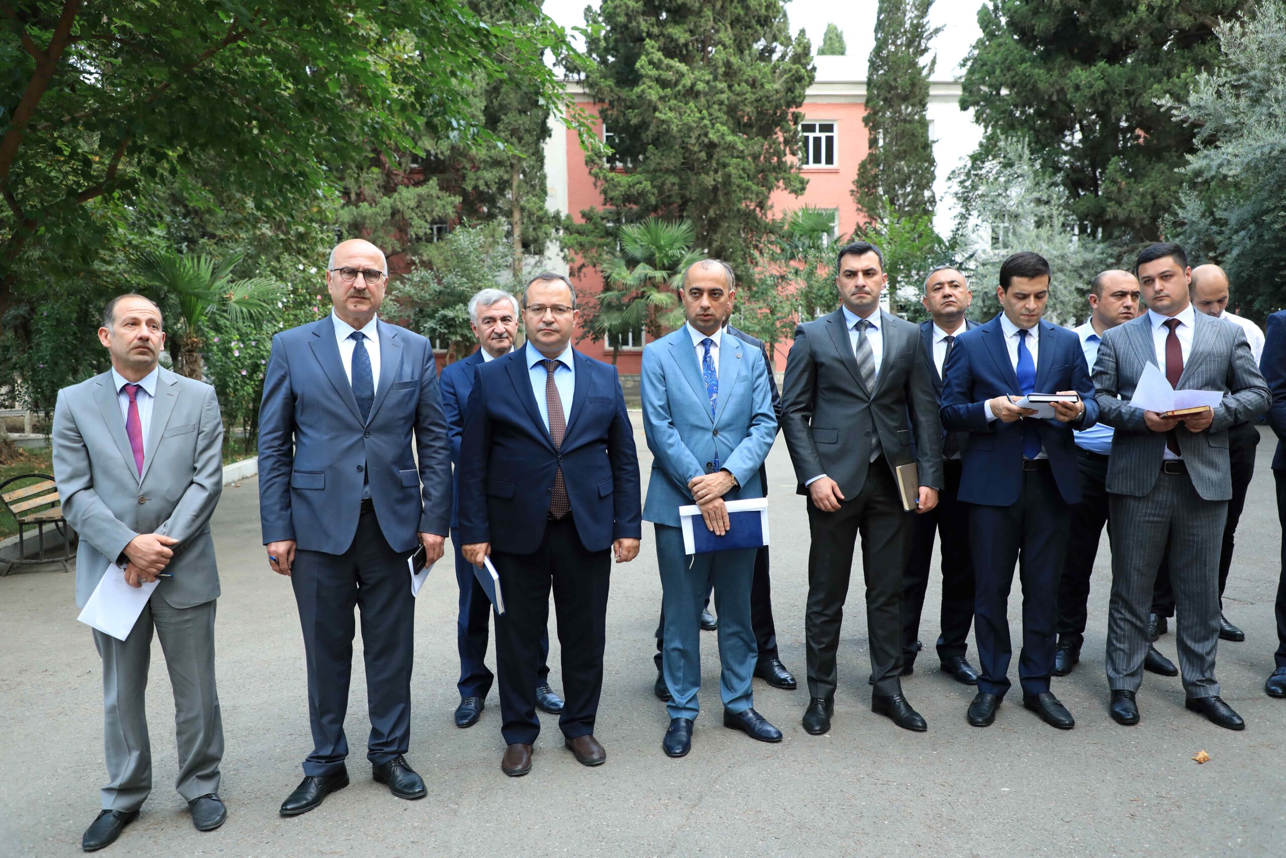 Niyazi Bayramov sakinlərin müraciətlərini dinlədi - FOTOLAR