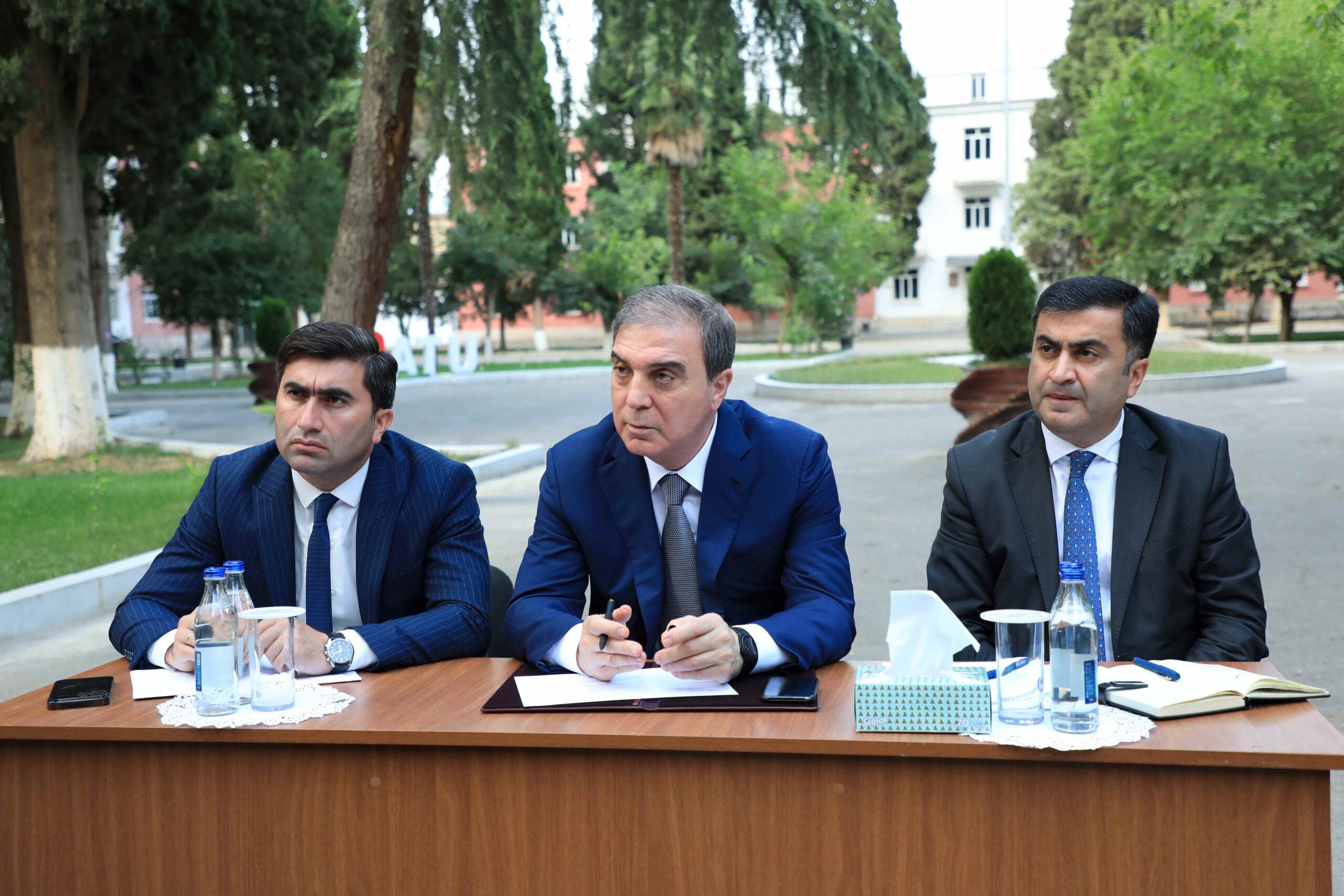 Niyazi Bayramov sakinlərin müraciətlərini dinlədi - FOTOLAR