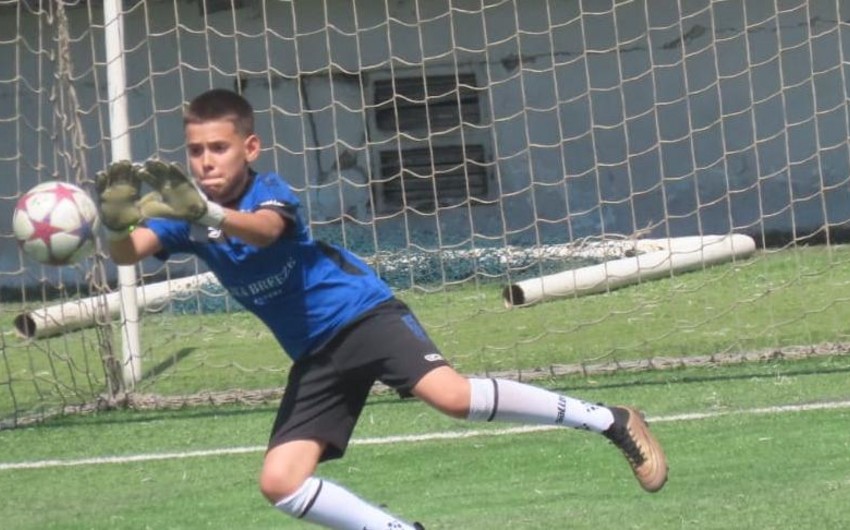 “Real” və “Barselona”nın məşqçiləri azərbaycanlı qapıçını seçdi