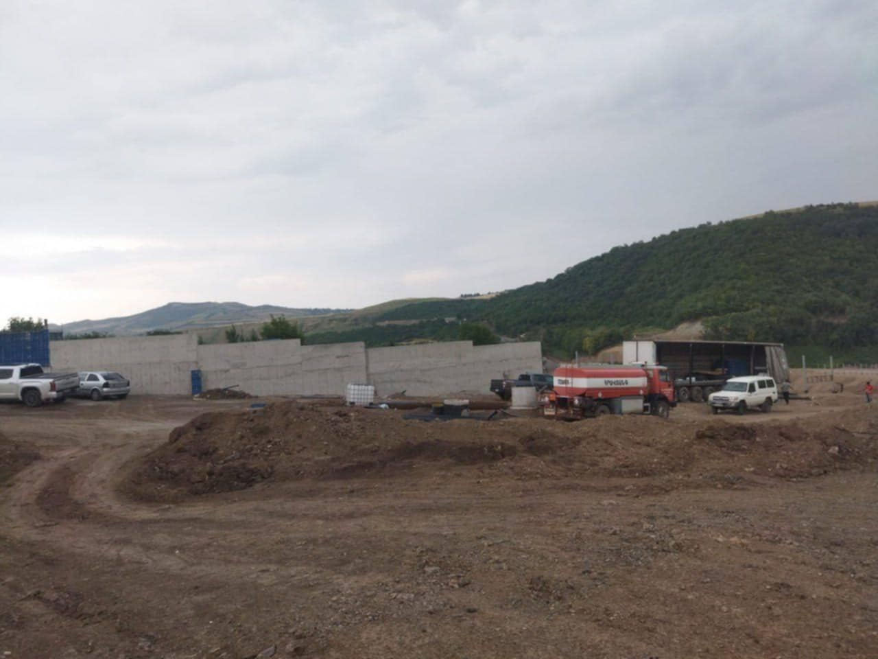 Ermənistan Azərbaycanla sərhədə belə hasar çəkir: “İki gün sonra…” - FOTO / YENİLƏNİB