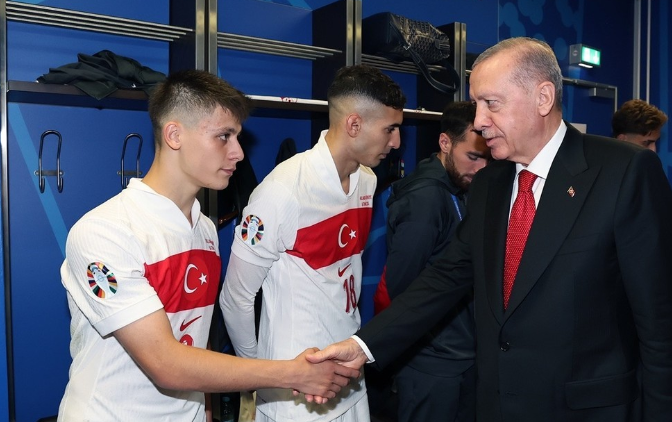 Ərdoğandan Türkiyə millisinə dəstək - FOTOLAR