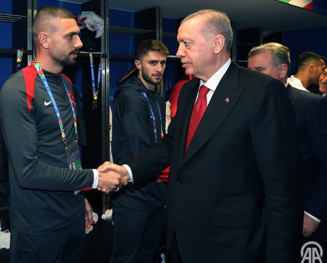 Ərdoğandan Türkiyə millisinə dəstək - FOTOLAR