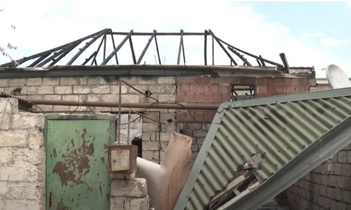 Evləri külə dönən ailə 16 gündür çöldə gecələyir