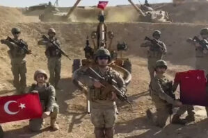 Türk əsgəri Milli komandaya belə dəstək oldu - VİDEO