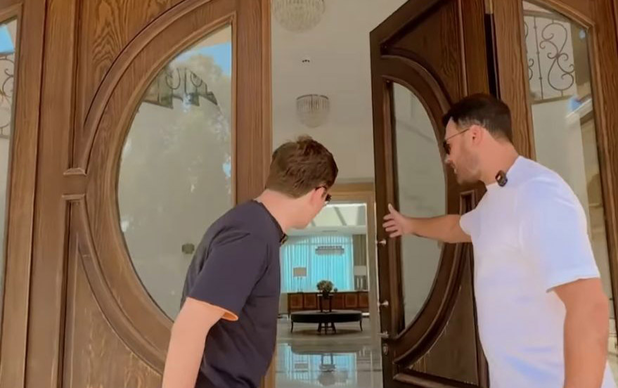 Bu da Emin Ağalarovun “Sea Breeze”dəki evi - VİDEO 1 Bu da Emin Ağalarovun “Sea Breeze”dəki evi - VİDEO