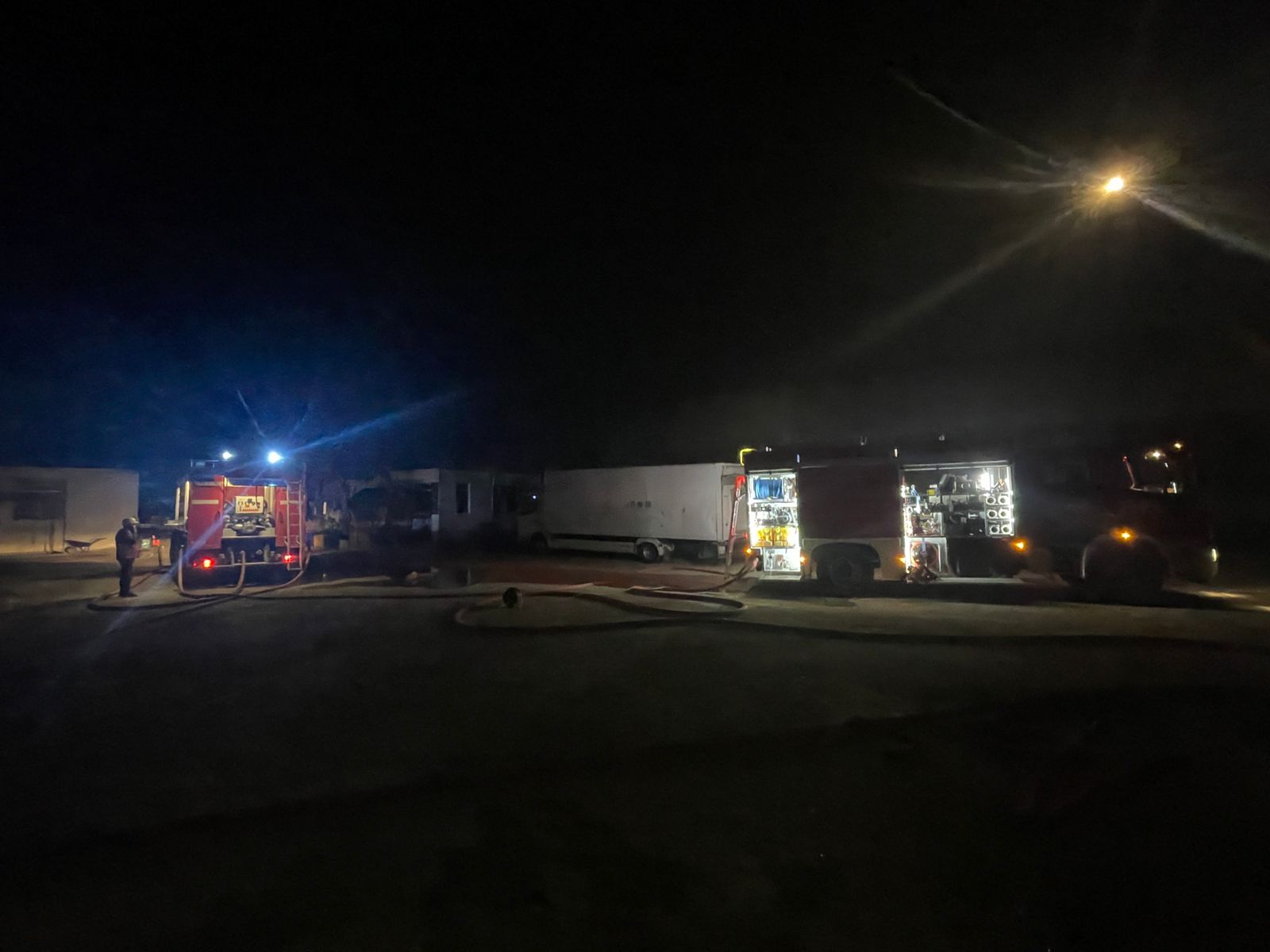 Bakıda sexdə yanğın baş verdi - VİDEO