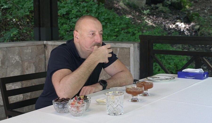 İsa bulağında, Azərbaycanın sağlığına