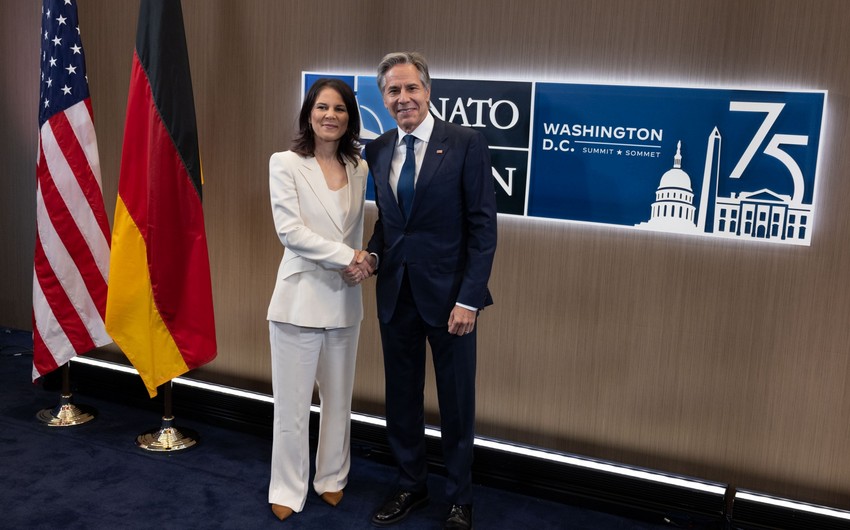 Blinkenlə Berbok bunu müzakirə etdi