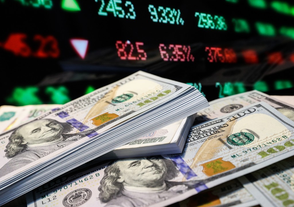 ABŞ nəhəngləri bir gündə 1 trilyon dollar itirdi