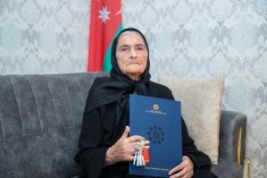 Milli Qəhrəman Natiq Qasımovun anasına ev verildi - FOTO