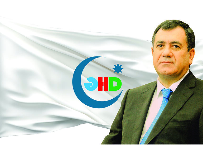 ƏHD Partiyasının sədri jurnalistləri təbrik etdi 1 ehd qudret