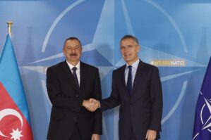 İlham Əliyevlə Stoltenberq arasında səmimi dialoq - VİDEO