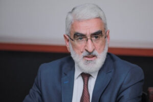 Mirmahmud Mirəlioğlu bu dairədən namizəd oldu