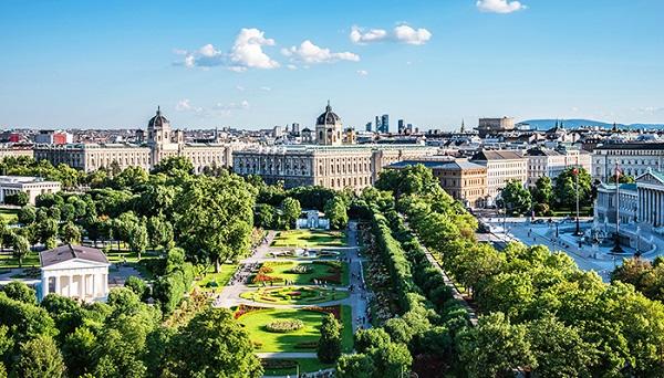 Erməni bloger Moldovadan deport olundu