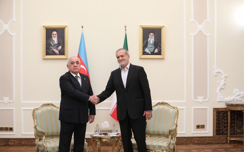 Əsədov Prezidentin məktubunu Pezeşkiana verdi - FOTOLAR