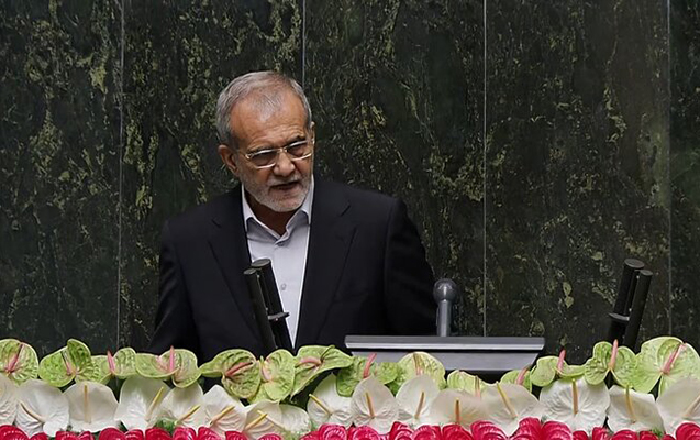 İranın yeni seçilən prezidenti and içdi - VİDEO