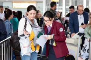 Qatarlara elektron şəxsiyyət vəsiqəsi ilə minə biləcəyik