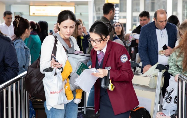 Qatarlara elektron şəxsiyyət vəsiqəsi ilə minə biləcəyik