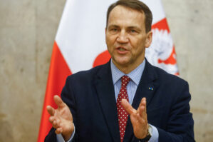 "ABŞ oyundan çıxmalıdır, Avropa isə..." - Sikoriskidən xəbərdarlıq 19 radoslav sikorski