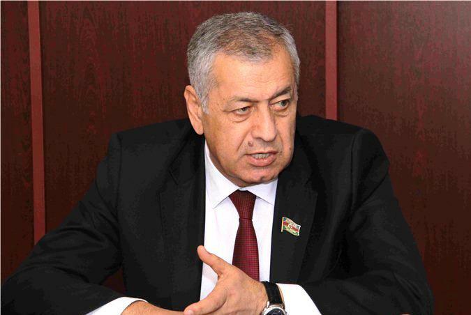 Vahid Əhmədovun oğlu vəzifəsindən azad edildi