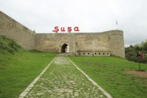 Şuşada qonaqlara maraqlı sürpriz... - VİDEO