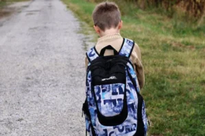 Məktəbliyə əxlaqsız təkliflər edib dərəyə apardılar - TƏFƏRRÜAT