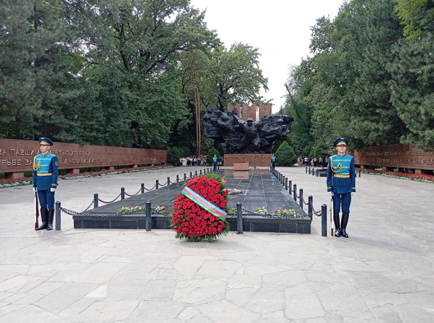 Kərim Vəliyev Qazaxıstanda həmkarı ilə görüşdü - FOTO