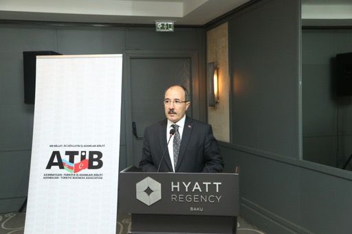 "Qlobal İqlim Dəyişmələrinin Biznes Çağırışları" müzakirə edildi - FOTO